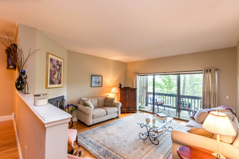 living room inside 5 Riverview Ave Unit C, Mashpee, MA 02649