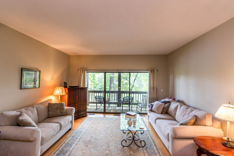 living room inside 5 Riverview Ave Unit C, Mashpee, MA 02649