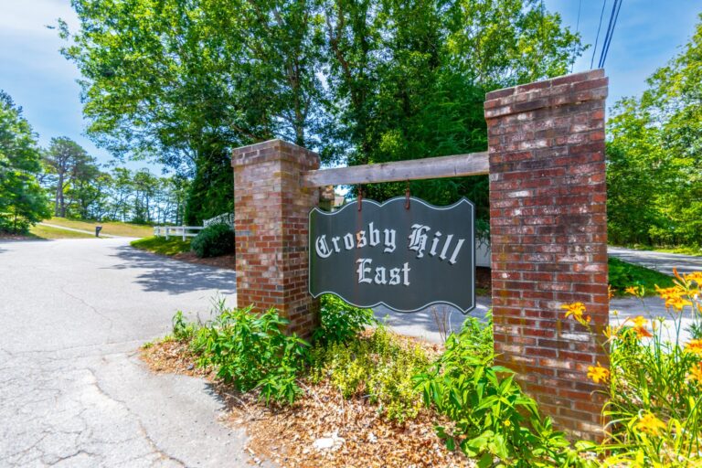 a neighborhood sign of Crosby Hill East