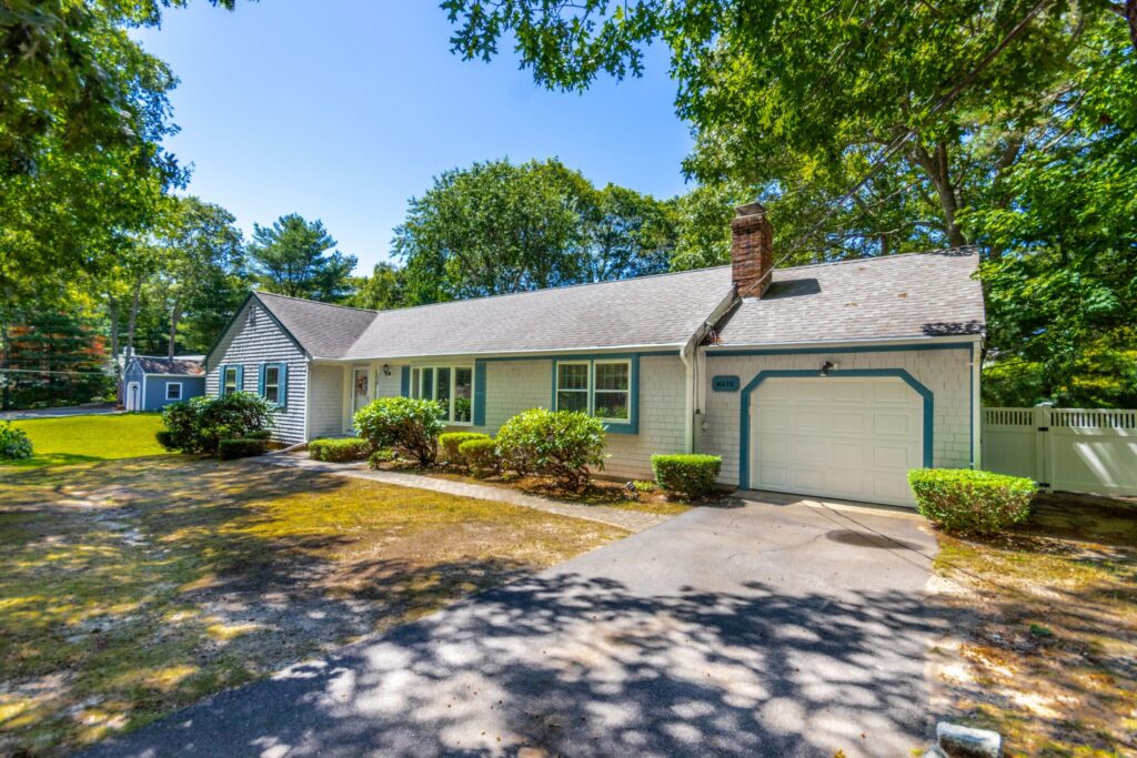 front view of the property 209 Patriot Way, Centerville
